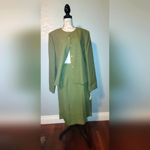 RAFAEL 2pc Skirt Suit Size 16 - Picture 1 of 12